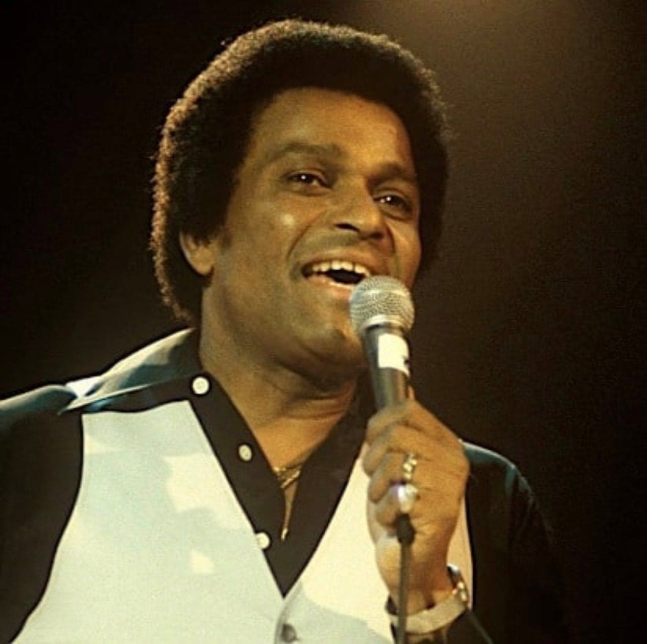 Charley Pride “Is Anybody Goin’ To San Antone?”