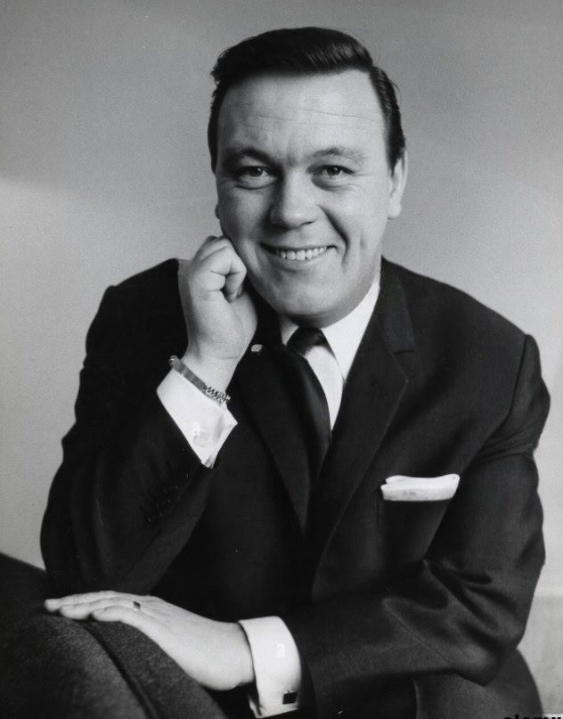 Matt Monro – All Of A Sudden “1977”